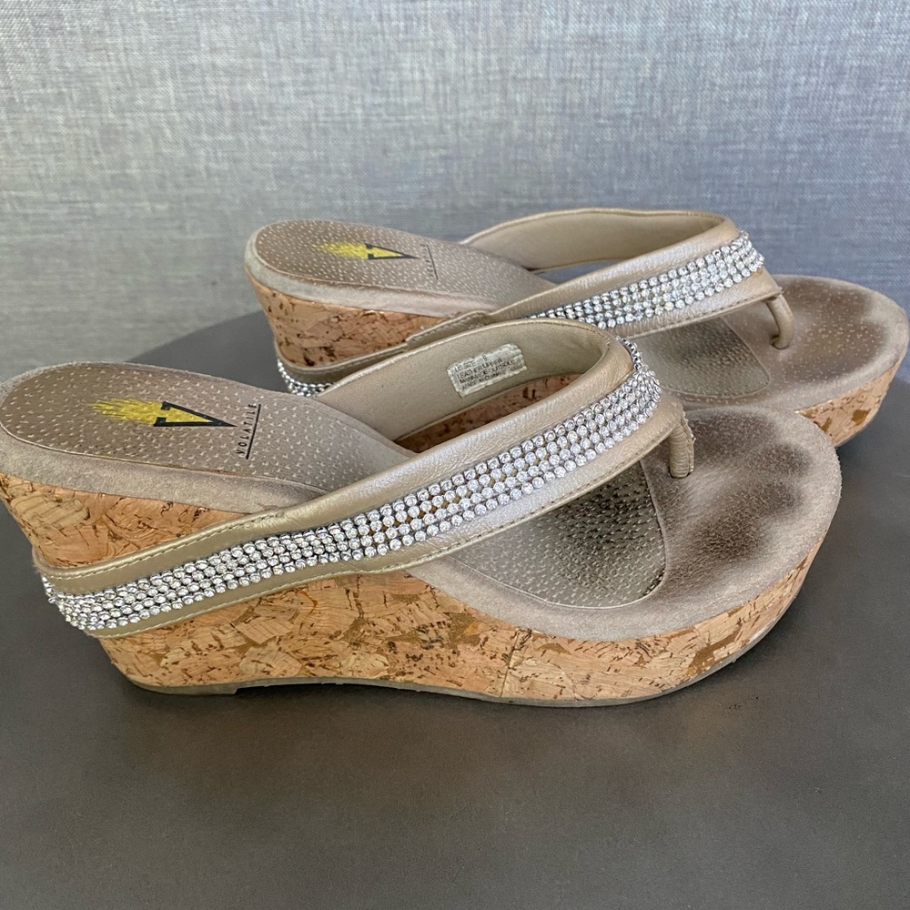 Very Volatile Wedge Sandal🌸
